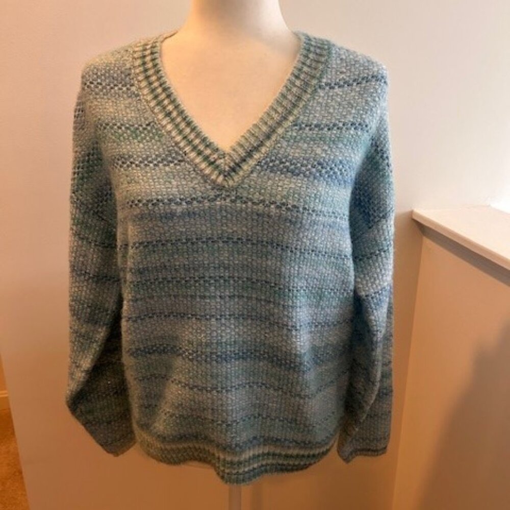 Loft NEW blue v neck sweater size small